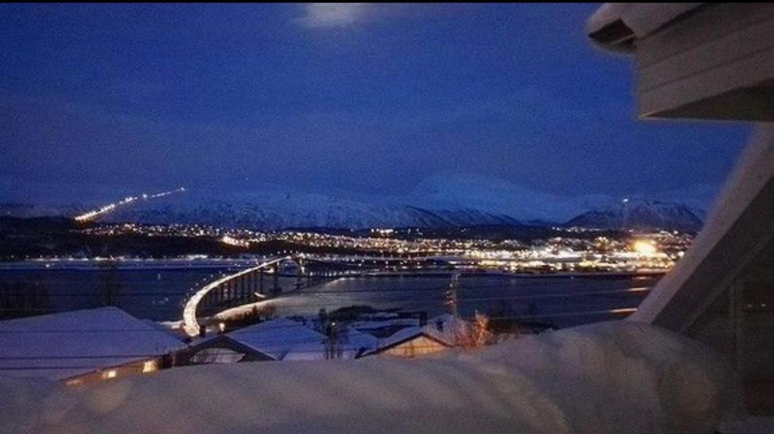 Moderne Og Trivelig Leilighet, Med Unik Utsikt Tromsø Exterior foto